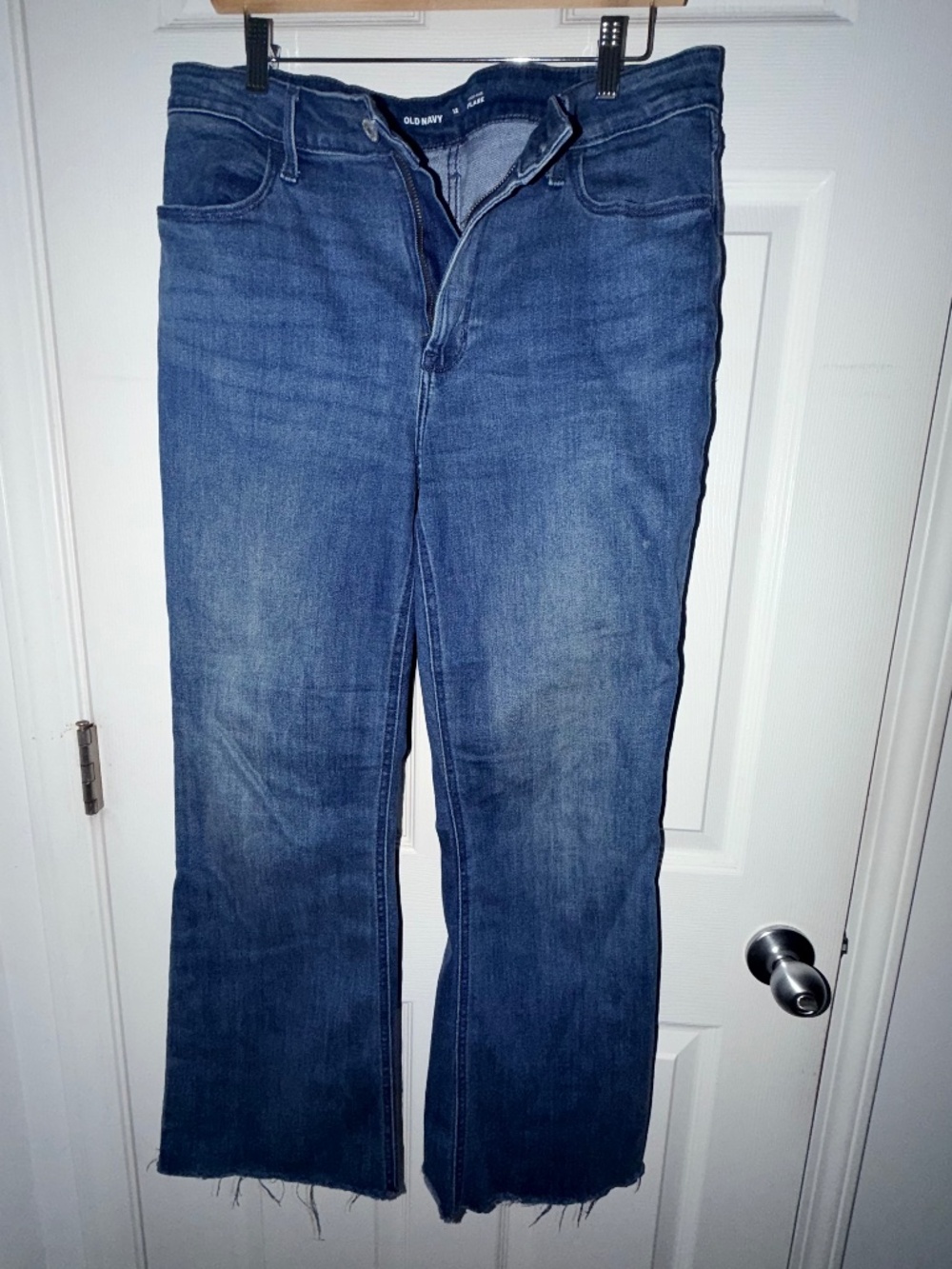 Women's Old Navy High-Rise Wow Flare Medi Jeans